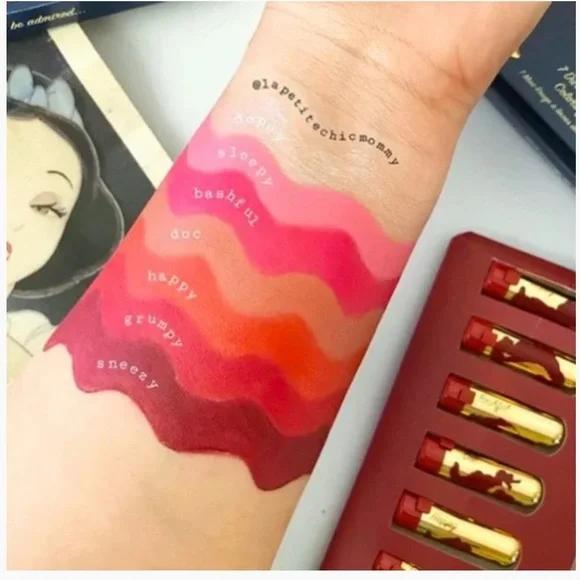 Disney Snow White 1937 Collection Mini Lipstick Set by Besame RARE NEW/SEALED - Picture 6 of 9